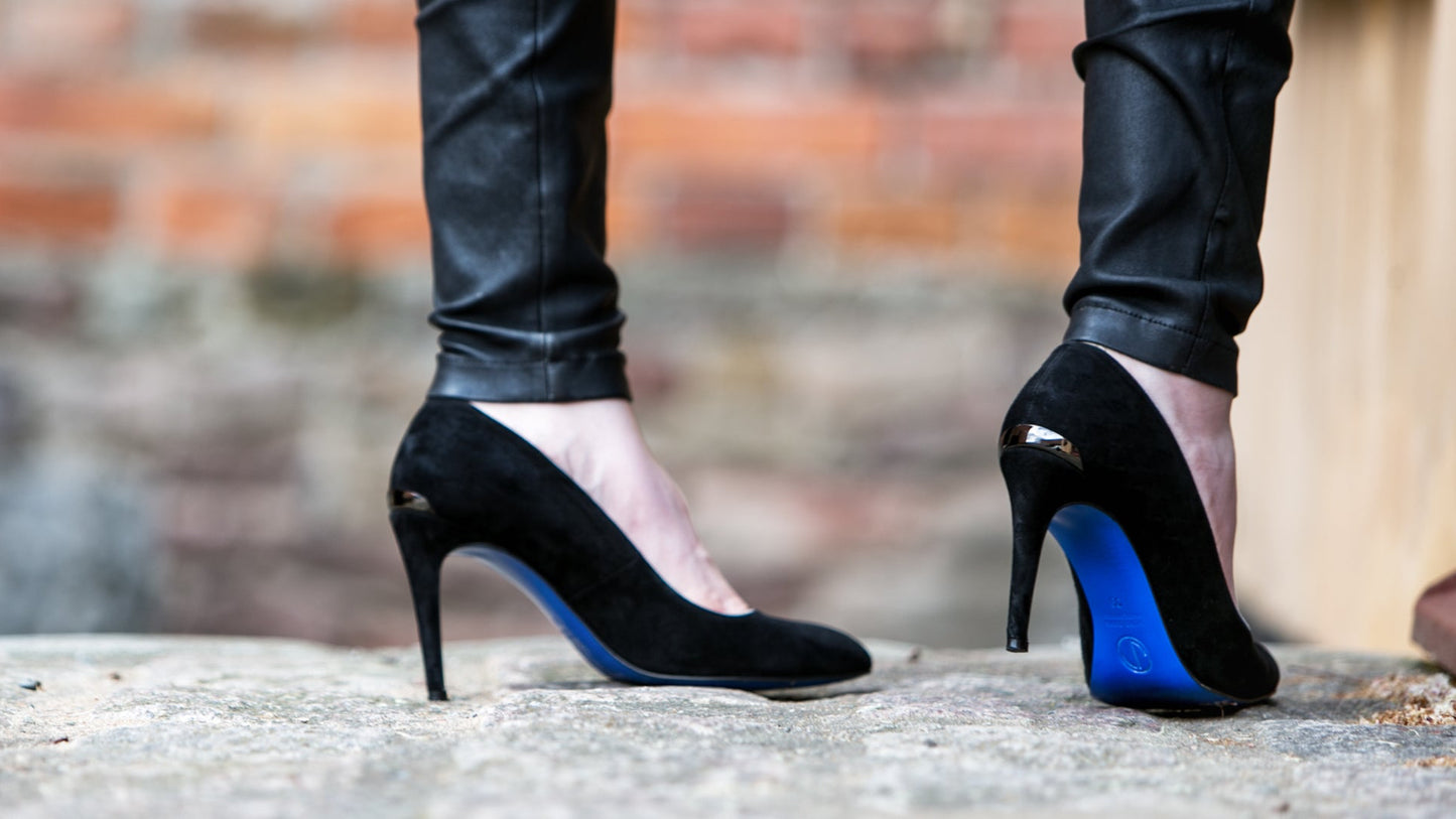 STER Black Pump