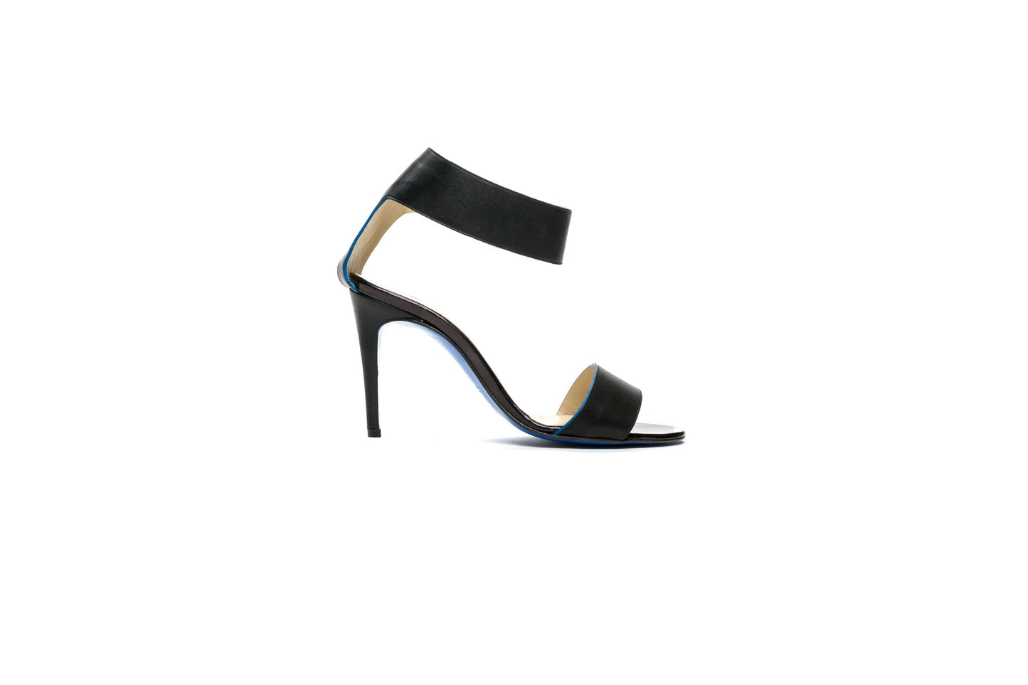 MAAN Black Sandal - Timeless Favourite